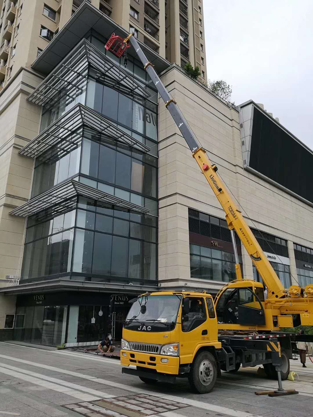 20m high-altitude work platform, vehicle mounted mobile electric fully self-propelled elevator