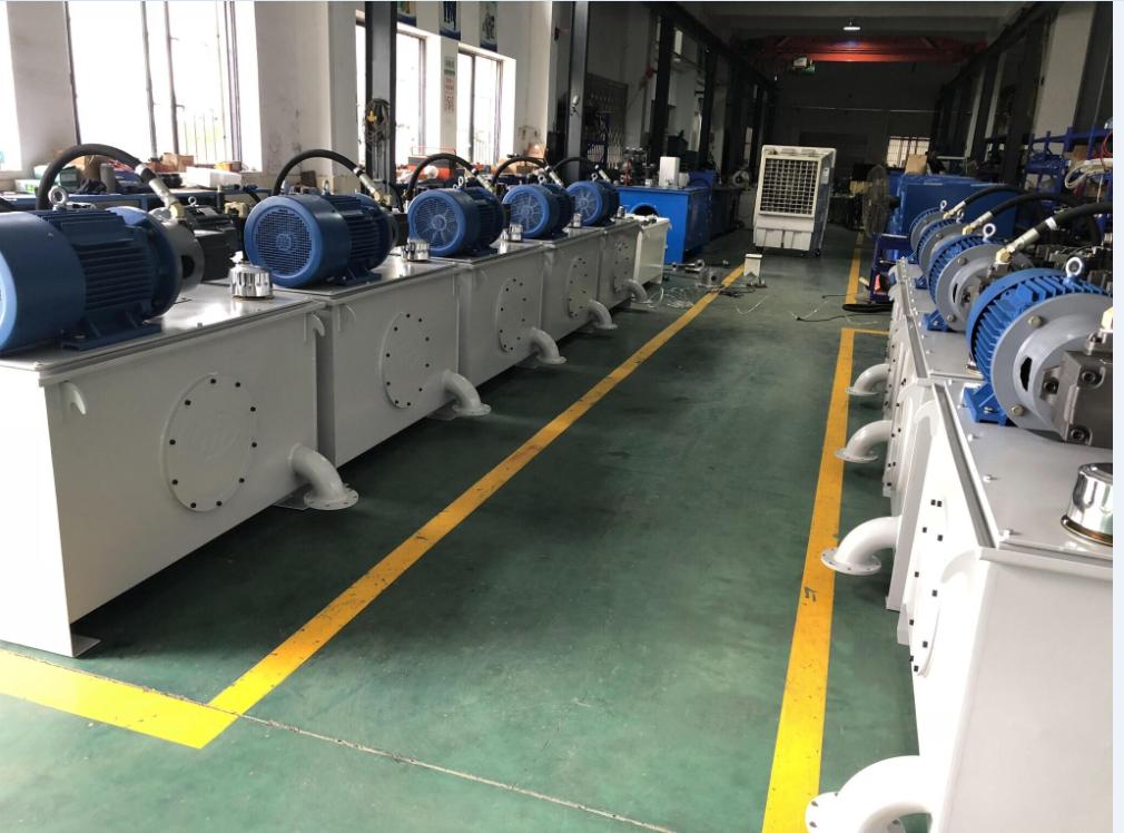 Design and customize the hydraulic cylinder of the casting and rolling mill according to the diagram. Xuzhan 500 ton hydraulic press hot press hydraulic pump station