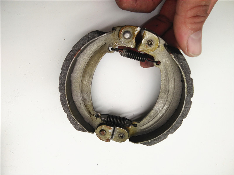 通用电动三轮车刹车片130 160型后刹车蹄块后闸皮闸块耐磨防水