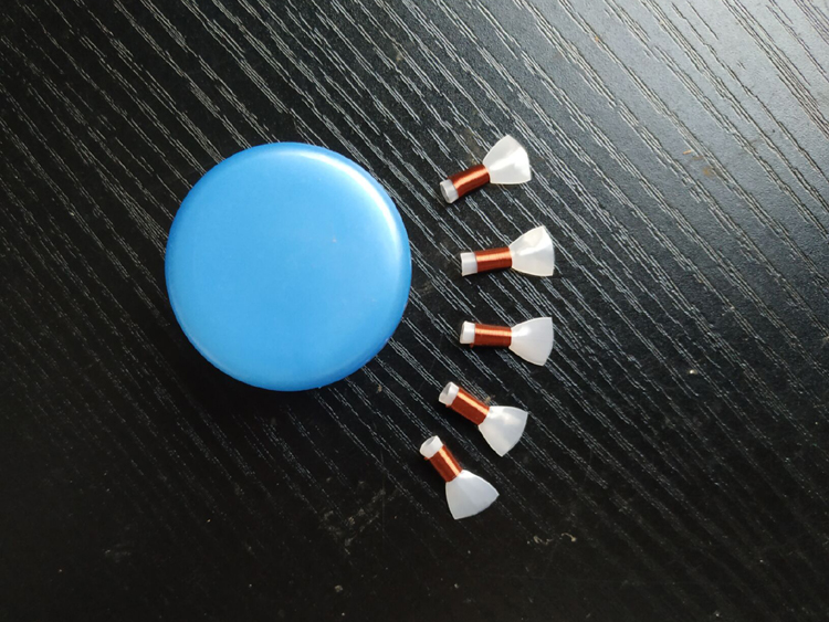 欧特海唢呐哨片哨子免修塑料配件民间喇叭吹口叫子10颗包邮送盒子