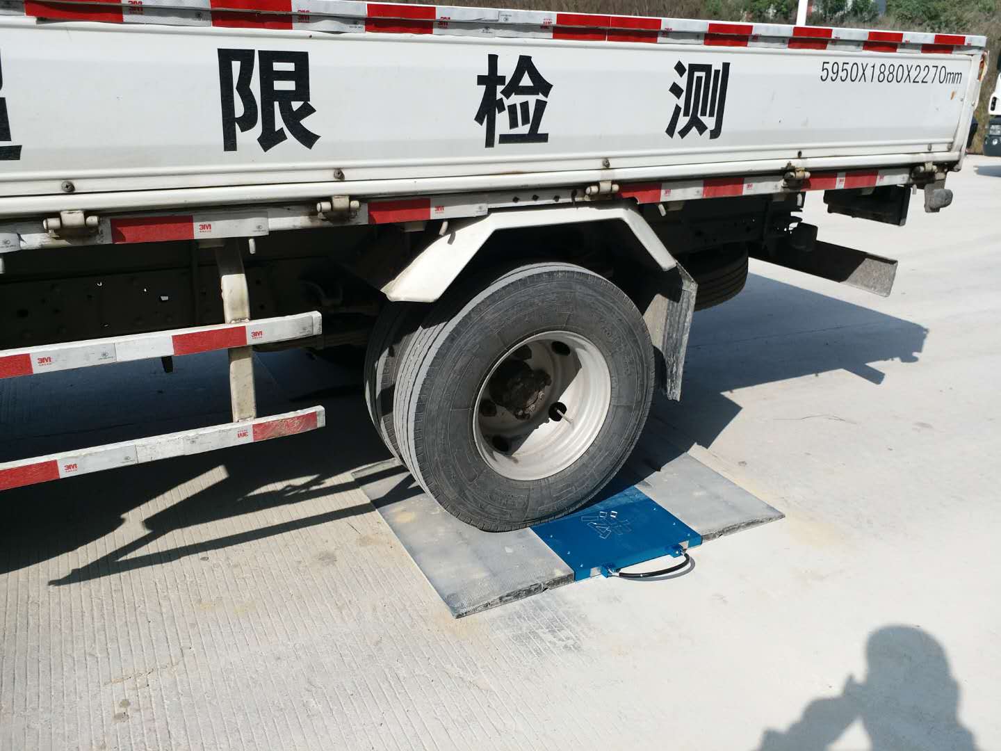 无线公路治超汽车称 汽车超限电子磅 便携式汽车超重检测称 汽车超重检测秤