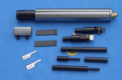 Electronic extensometer calibration instrument for deformation measurement calibration of metal materials for tensile measurement