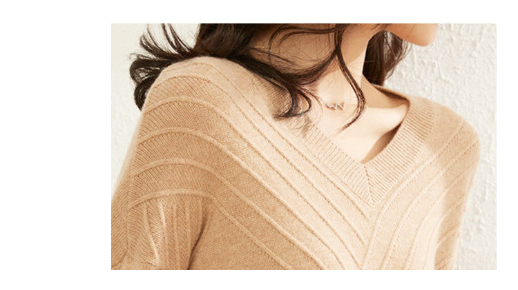 Autumn and Winter New Loose Style Commuter Bottom Sweater Thickened Sweater Cashmere Sweater Women's Long Sleeve V-Neck Knit