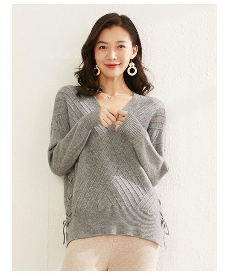 Autumn and Winter New Loose Style Commuter Bottom Sweater Thickened Sweater Cashmere Sweater Women's Long Sleeve V-Neck Knit