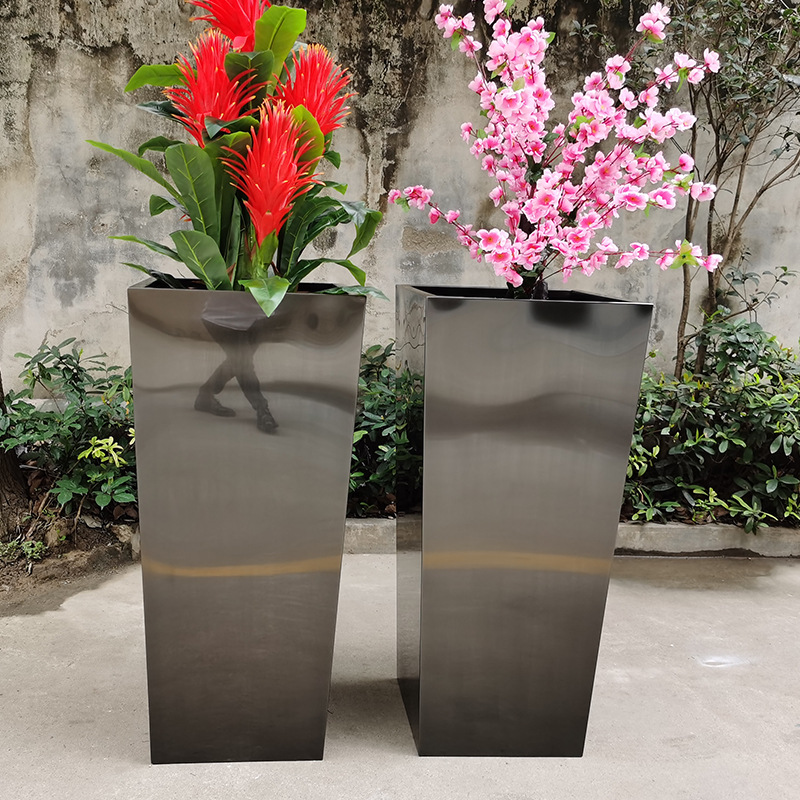 高铁站黑金色不锈钢景观花箱商业街区美陈金属花钵防指纹装饰花盆