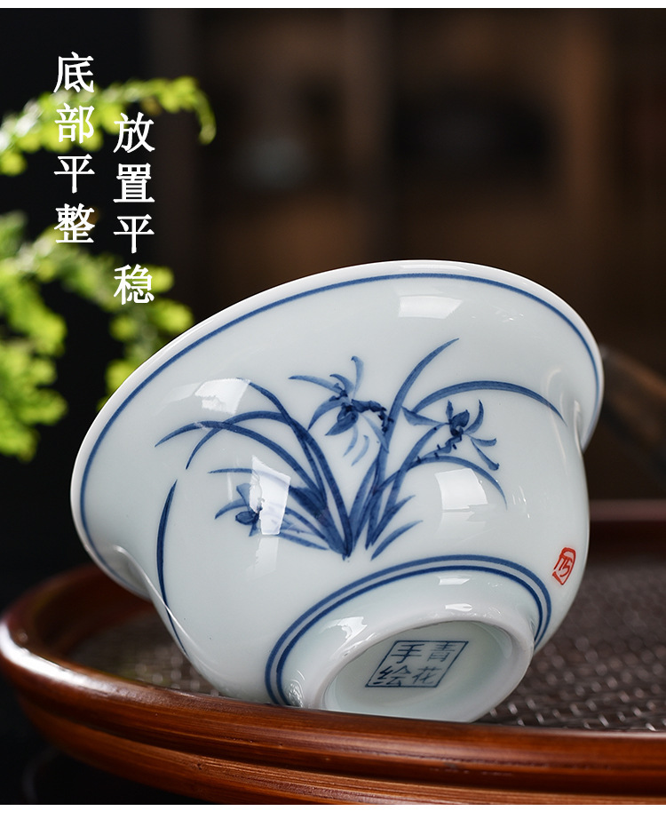 Underglaze color hand-painted kung fu retro tea cups, blue and white ceramic tea cups, household tea sets, tea bowls, owner's single cup wholesale