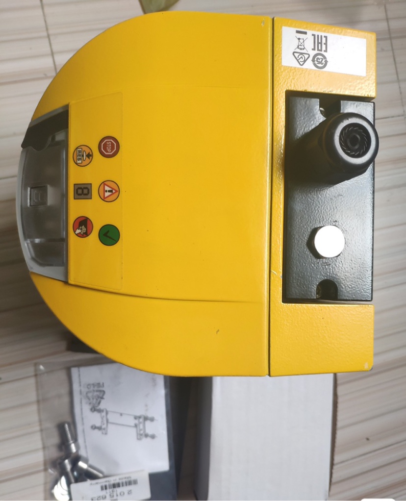 高价回收SICK西克激光扫描仪 S30A-6011BA 等型号2015623