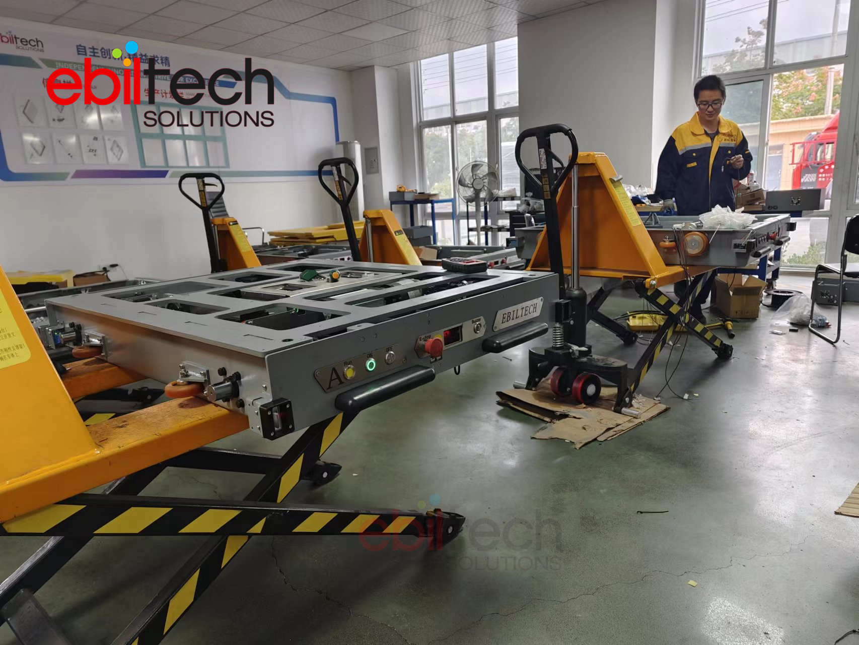 Shuttle vehicle intelligent shuttle type shelf storage equipment, three-dimensional warehouse, first in, first out, first in, last out