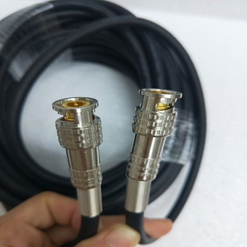 富威德（FEELWORLD） 17.3英寸铝壳全高清 3G-SDI/ HDMI广播级导