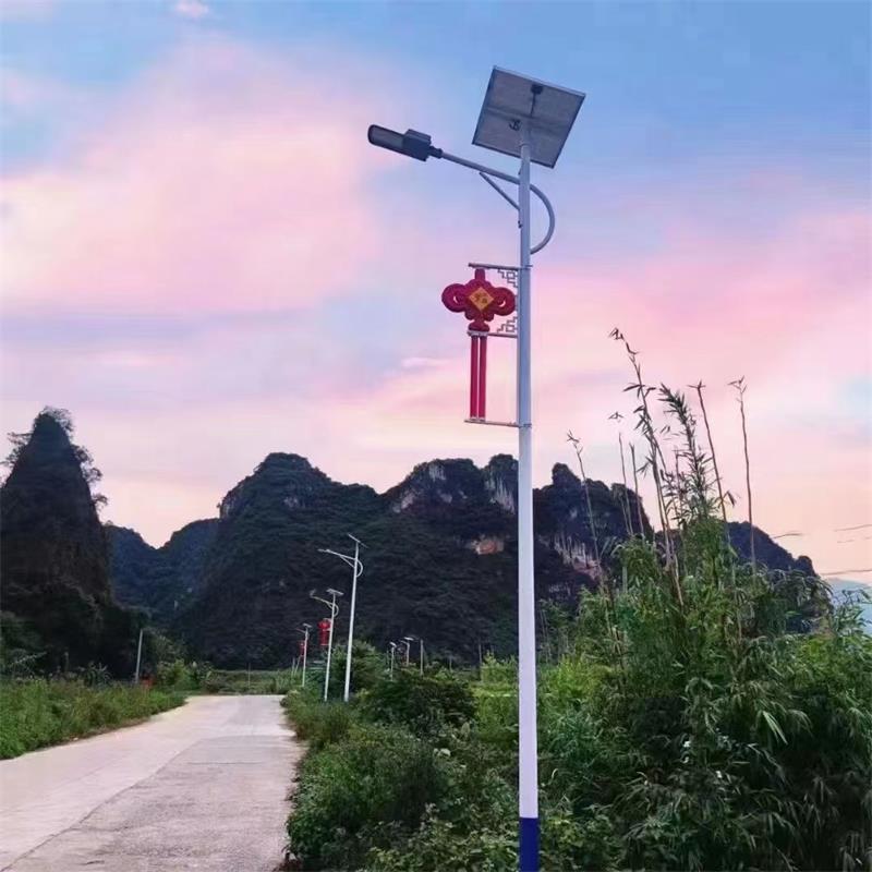 Xinyonghong Rural Integrated Solar Illumination Lamp 6-meter High Outdoor LED Single Arm Lithium Photovoltaic Street Lamp