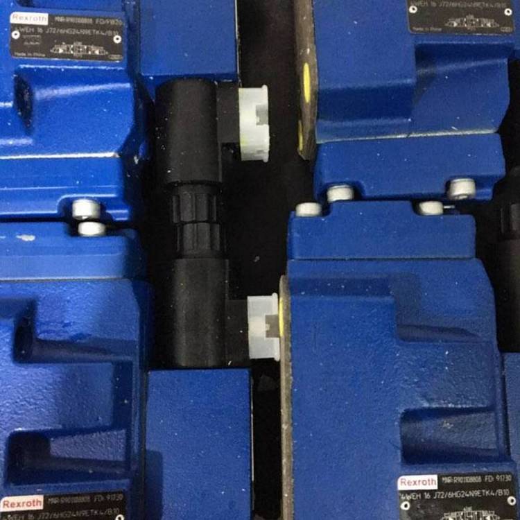 德国力士乐电磁阀4WE6D6X/EG110N9K4/V液压阀