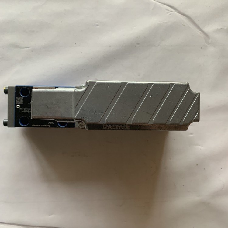 4WRPEH6C4B24L-2X/G24K0原装力士乐比例阀0811404612