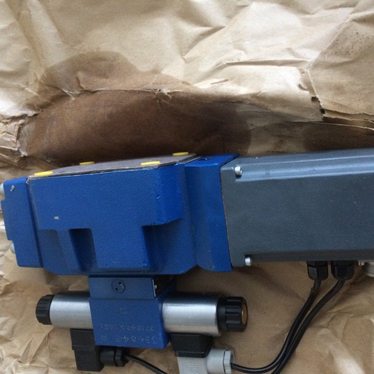 REXROTH力士乐4WRKE16E200L-3X/6EG24ETK31/A1D3M比例阀