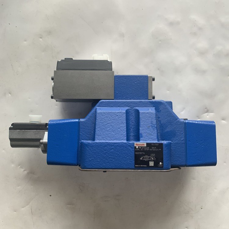 供应0811404405 4WRL25V370M-3X/G24Z4/M力士乐控制换向阀有库