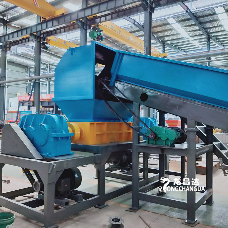 Large domestic waste crushing and treatment equipment Large industrial solid waste crusher Double axis shredder