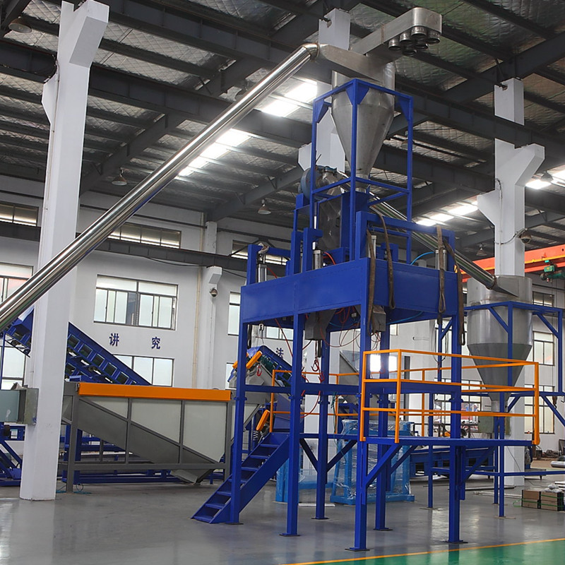 The manufacturer provides PET beverage bottle cleaning and recycling equipment with a 1000KG/H bottle cleaning line