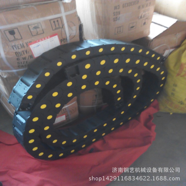 厂家直销   各型号拖链   包邮