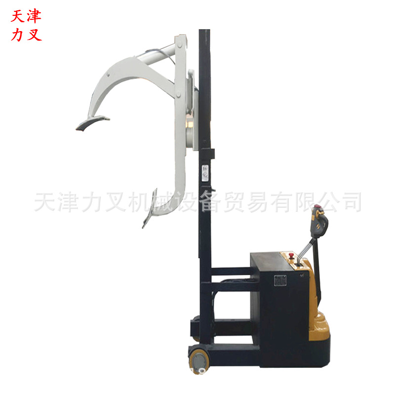 无腿夹抱白12_副本_副本.png