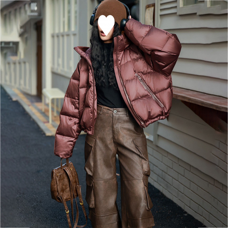 90白鸭绒连帽羽绒服女2024冬季新款加厚保暖背带式面包服