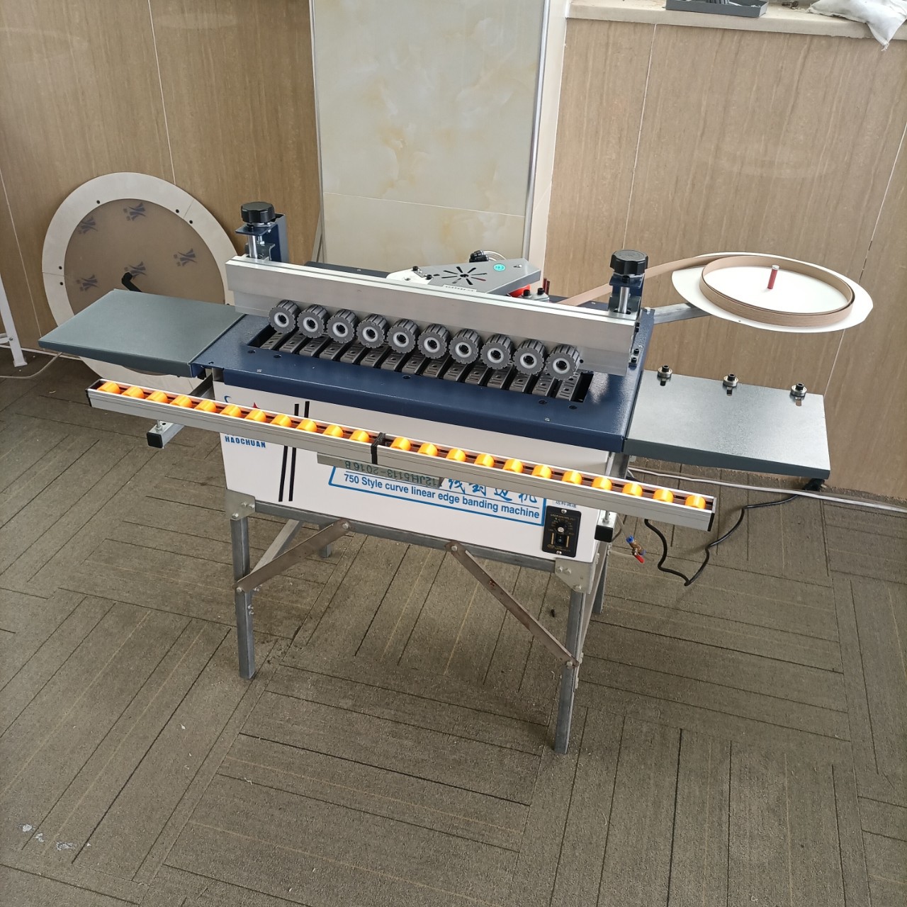 750款小型迷你自动断带自动送料家装封边机曲线封边机曲直两用