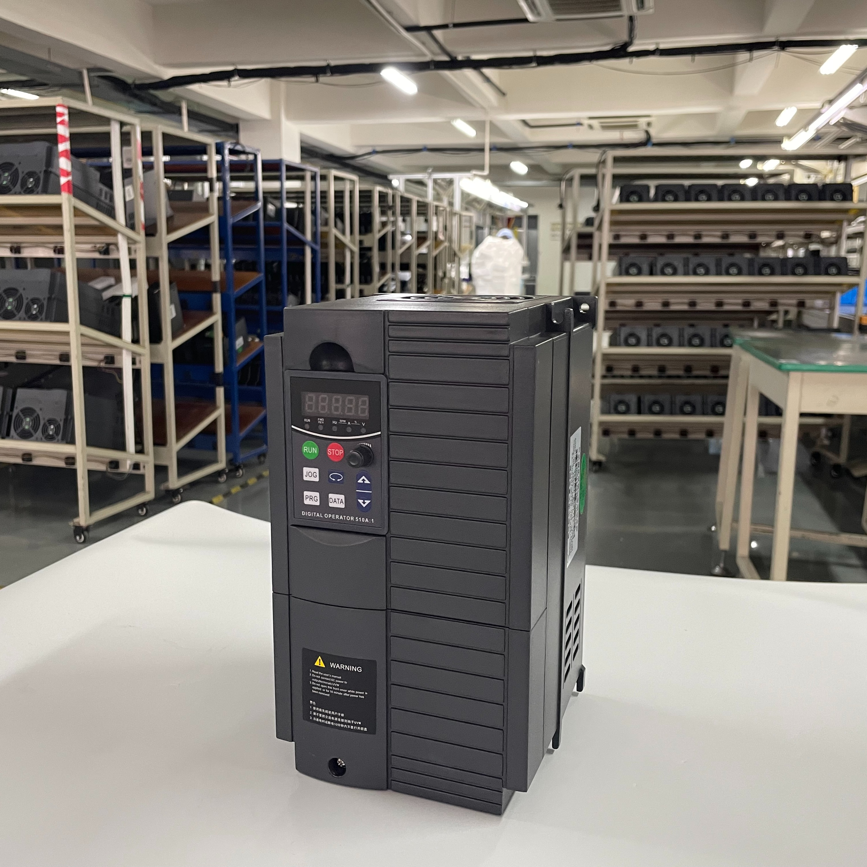变频器的输入输出端为什么要加装电抗器