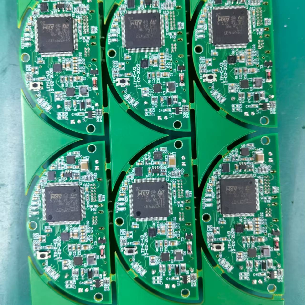 PCBA打样  拼板重要性与优势解析